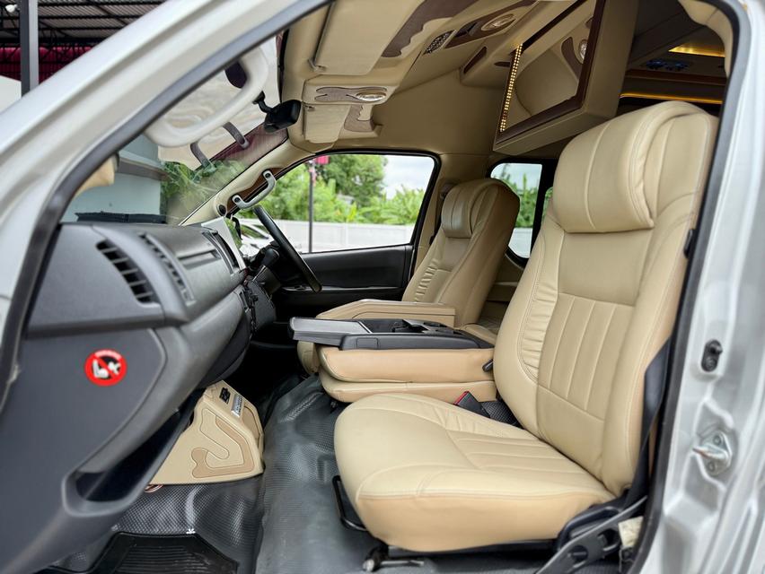 TOYOTA COMMUTER 3.0 D4D 2017 9