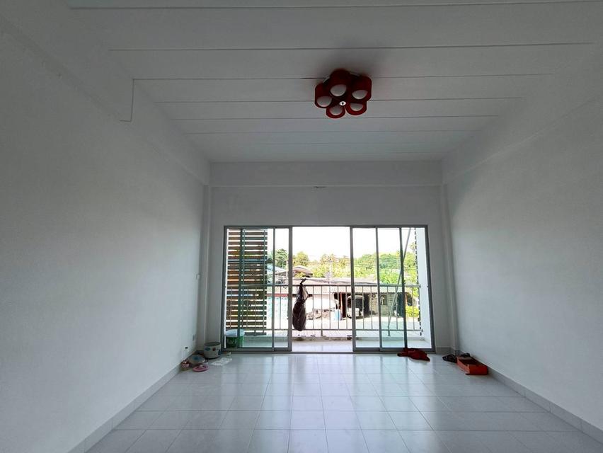 ทาวน์โฮม 3ชั้น หมู่บ้านเพชรทวี พุทธมณฑล สาย5  6