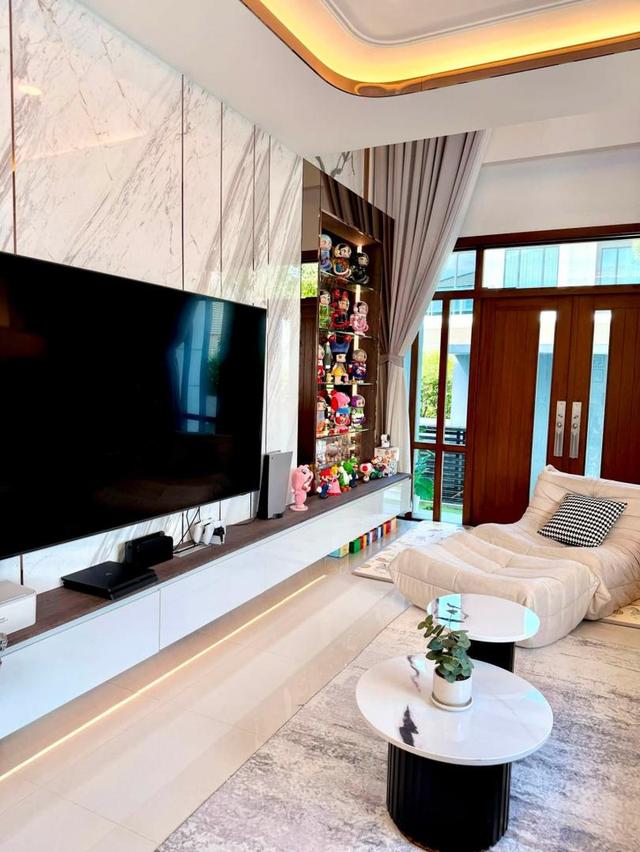 MHR235 Pet Friendly! ให้เช่าบ้านเดี่ยวหรู 2 ชั้น The City เอกมัย-ลาดพร้าว เลี้ยงสัตว์ได้ ติดตั้ง Solar Cell ประหยัดไฟ ใกล้ KIS, SISB, Regent's 8