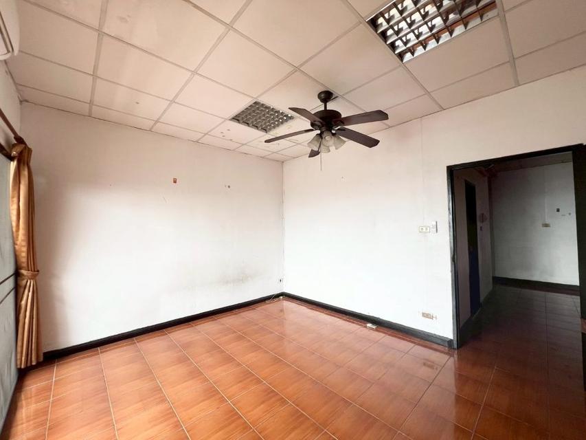 [For Sale] ขายคอนโด 2 ห้องนอน ถูกสุดในโครงการ คันทรี คอมเพล็กซ์ บางนา (Country Complex Bangna) ที่จอดรถ 2 คัน ใกล้ BTS บางนา 4