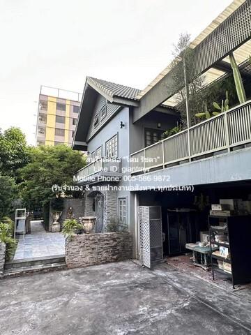 บ้าน บ้านหรูสไตล์อังกฤษผสม Loft 2+1 ชั้น (ห้องใต้หลังคา) ซ.อินทามระ 4 BR 5 BR 90000000 thb ใกล้ ตลาดห้วยขวาง 1.2 กม. และ 5