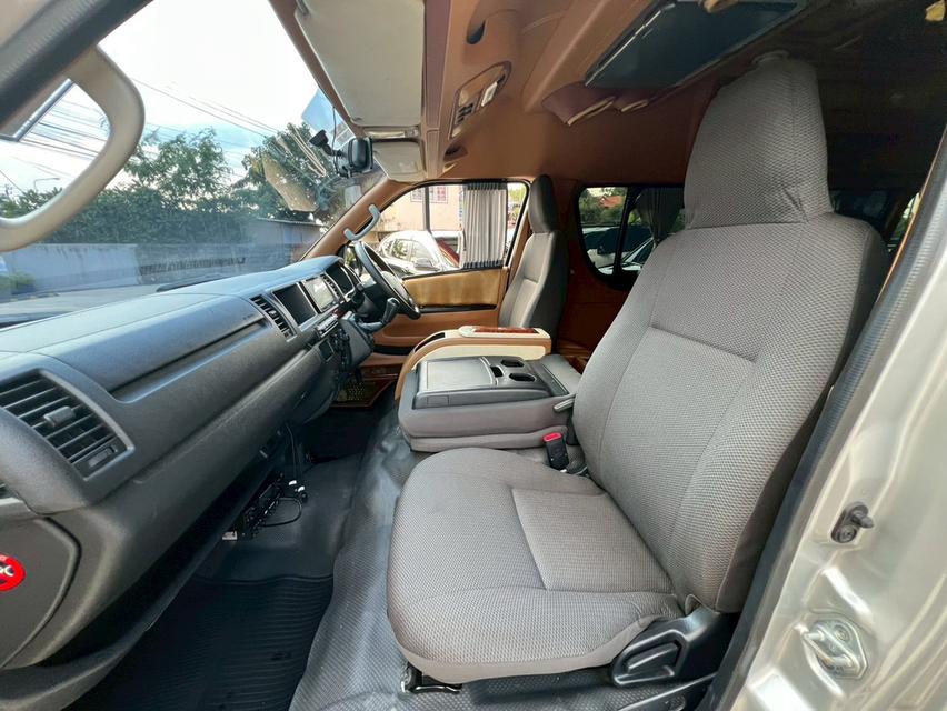 TOYOTA COMMUTER 3.0 D4D ปี 2016 9