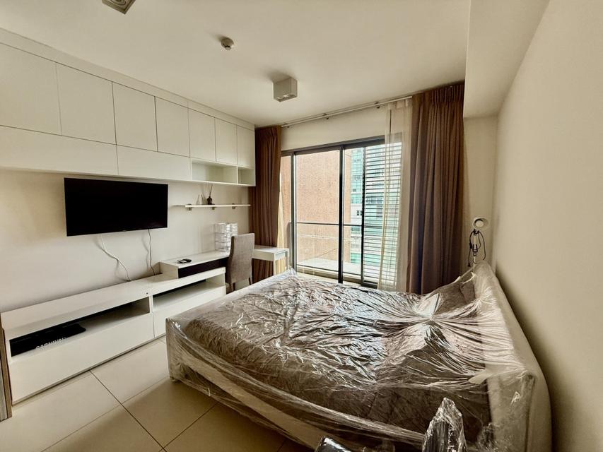 ให้เช่า คอนโด The Lofts เอกมัย 29 ตรม ชั้น 10 ใกล้สถานีรถไฟฟ้า BTS เอกมัย 2