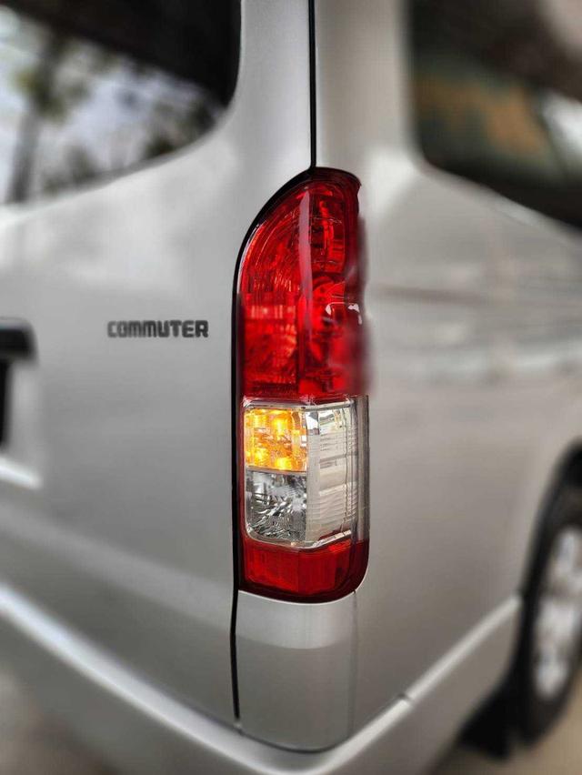 TOYOTA COMMUTER 3.0 2018 10