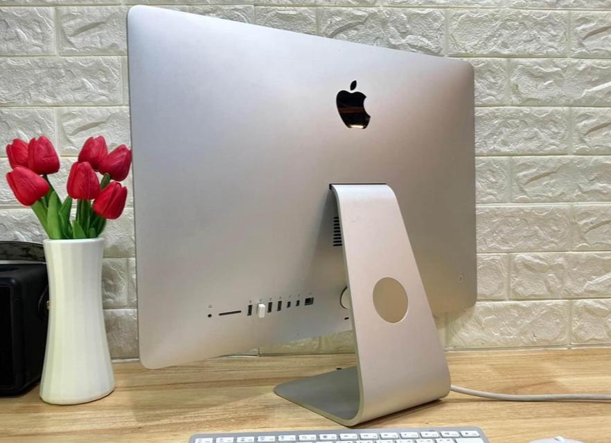 Apple iMac 21.5” (Mid2014) 3