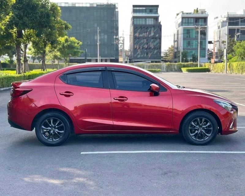 Mazda2 Skyactive 1.3 Sport High. เกียร์ Auto สีแดง ปี2015 รหัส QT6027 5