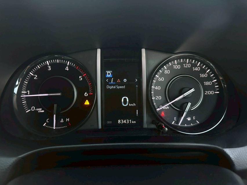 Toyota Fortuner 2.4 Legender 2WD ปี 2021 18