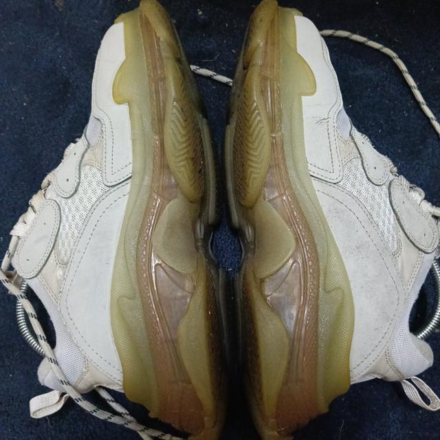 รองเท้า Balenciaga triple S รูปที่ 8