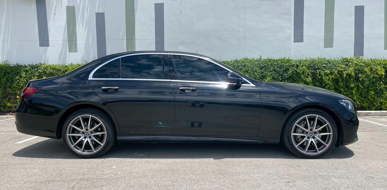 BENZ E 300e AMG Dynamic 2022 āļĢāļđāļāļāļĩāđ 9
