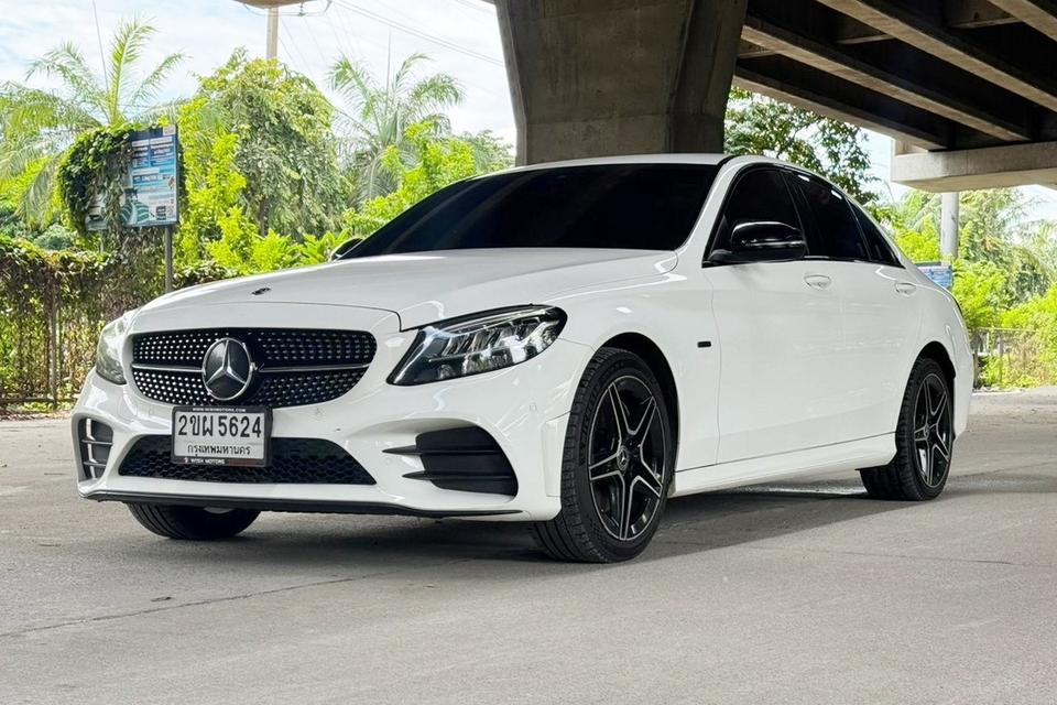 🚗 2022 Mercedes-Benz C300e AMG Dynamic AT
