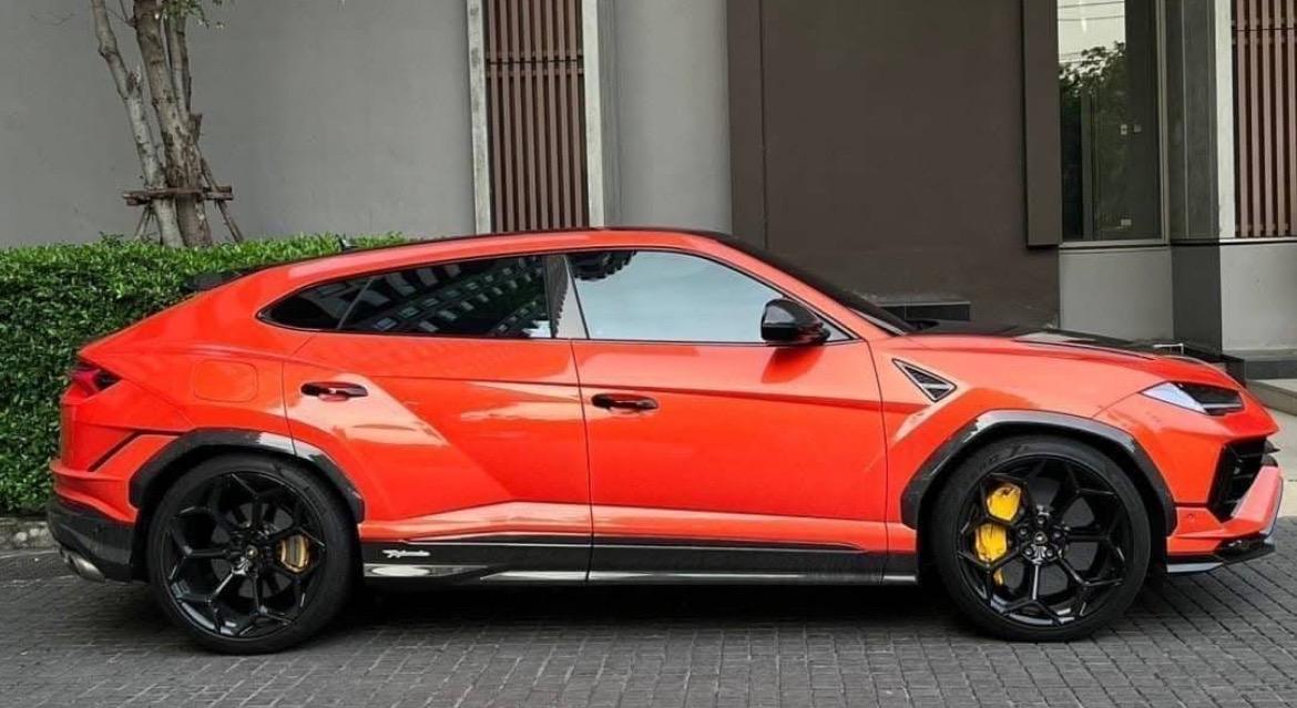 Lamborghini Urus ปี 2023 4