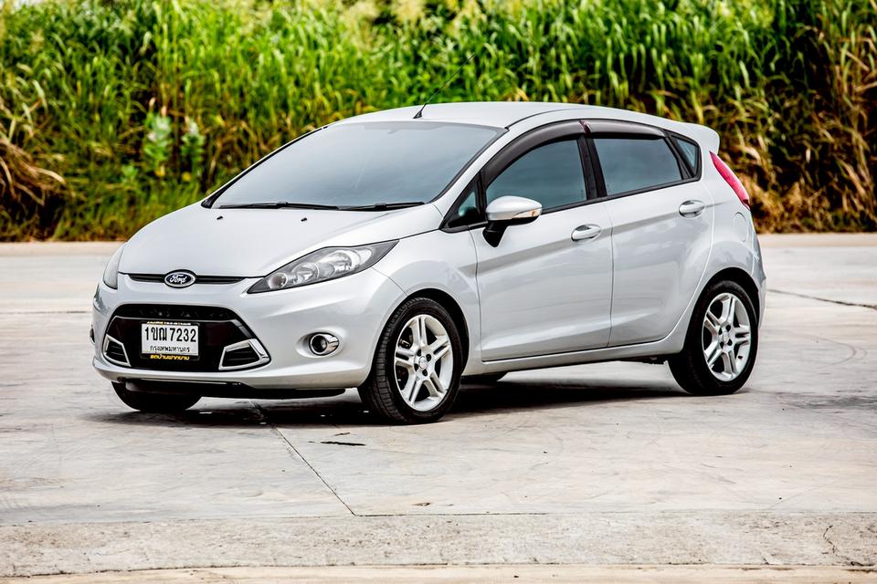 Ford Fiesta 1.5 Sport 5 ประตู สีเทา เกียร์ออโต้ ปี 2010 สวย สภาพดี  10