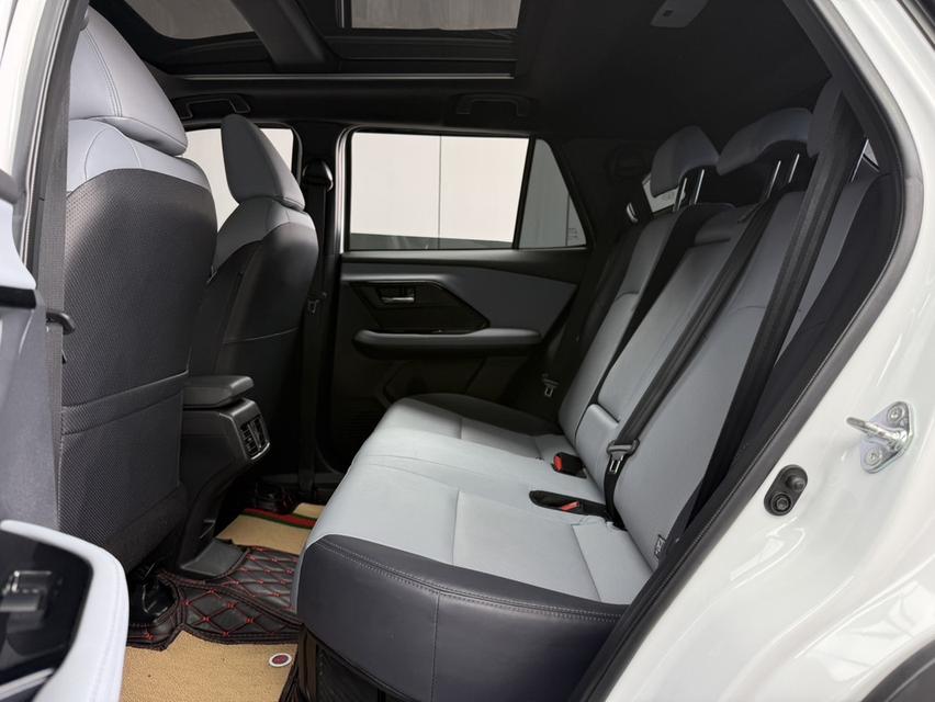 2024 TOYOTA YARIS CROSS, 1.5 HEV PREMIUM LUXURY โฉม ปี23-ปัจจุบัน ตัวท็อปสุด สีขาวมือเดียวป้ายแดง รูปที่ 7