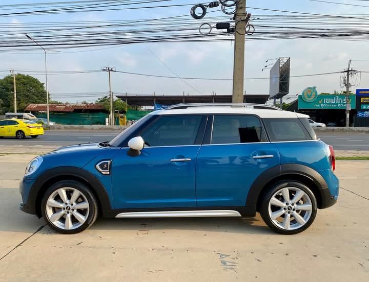 Mini Countryman สีน้ำเงิน 6