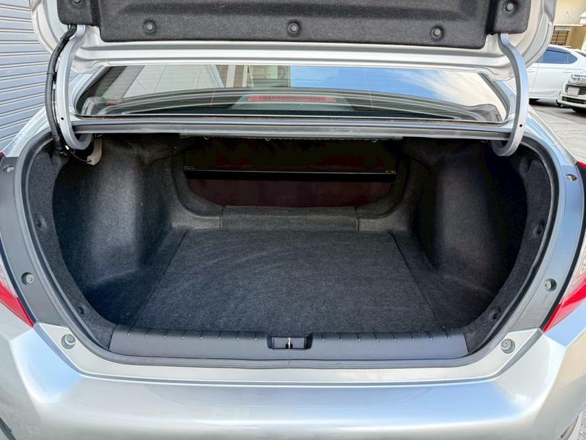 Honda CIVIC 1.8E 2019 สีเทา รูปที่ 12