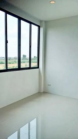 บ้านพร้อมอยู่ คลอง 8 ธัญบุรี โปรโมชันพิเศษ! พร้อมเงินเหลือสูงสุดสองถึงสามแสนบาท* ราคาเริ่มต้นเพียง 1.9 ล้านบาท ฟรีค่าใช้ 7