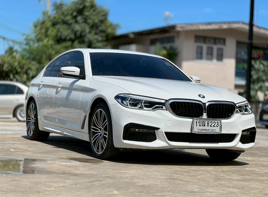 BMW SERIES 5 530e 2.0 M SPORT(G30) ปี 2020  โฉม ปี17-24 LCI สีขาว มือเดียวออกห้าง