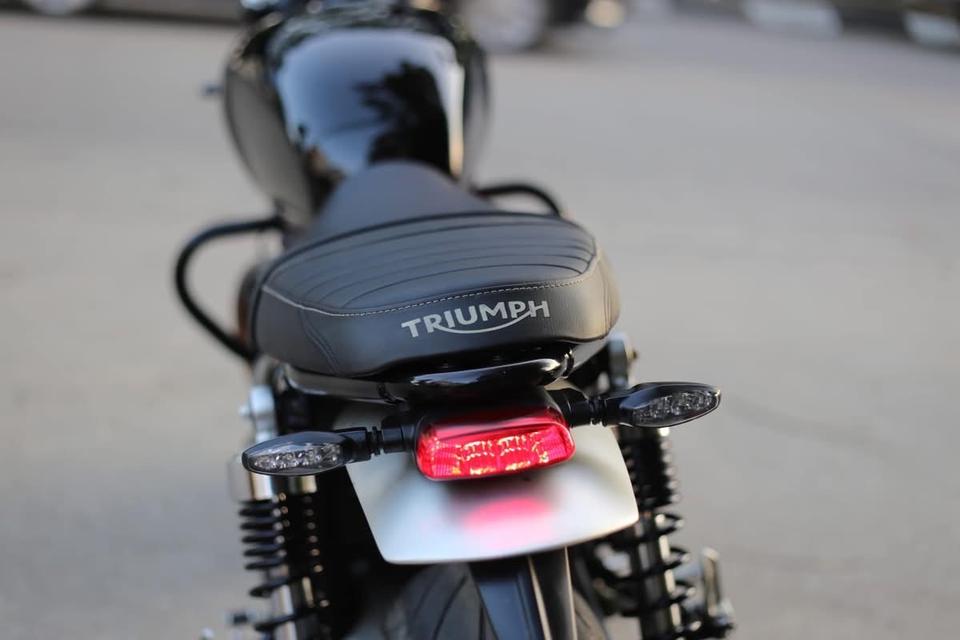 Triumph Bonneville T120 ปี 2021 สภาพป้ายแดง 4