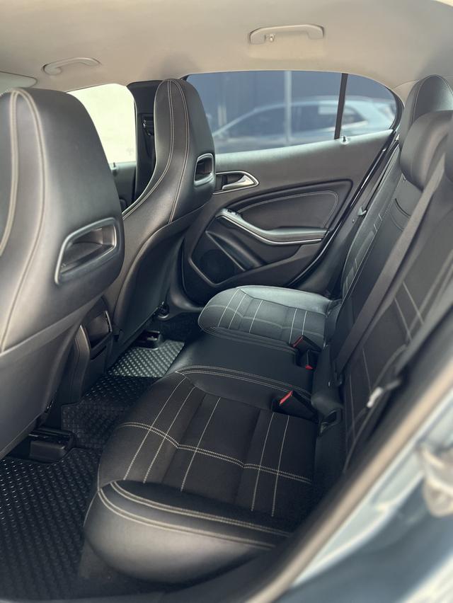 Benz GLA200 Urban 8