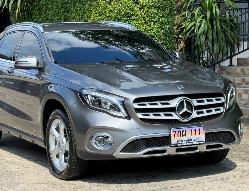 2019 BENZ GLA200 FACELIFT รถมือเดียวออกป้ายแดง รถวิ่งน้อย เข้าศูนย์ตามระยะ รถไม่เคยมีอุบัติเหตุครับ รูปที่ 8