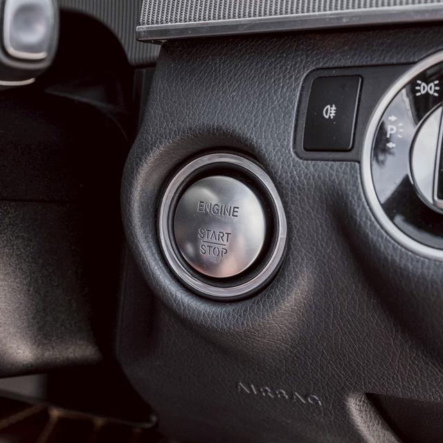 รหัสรถ 67GG3759 Benz E300 AMG ดีเซลไฮบริด 2014 ราคาสุดคุ้ม‼️‼️‼️ รูปที่ 9