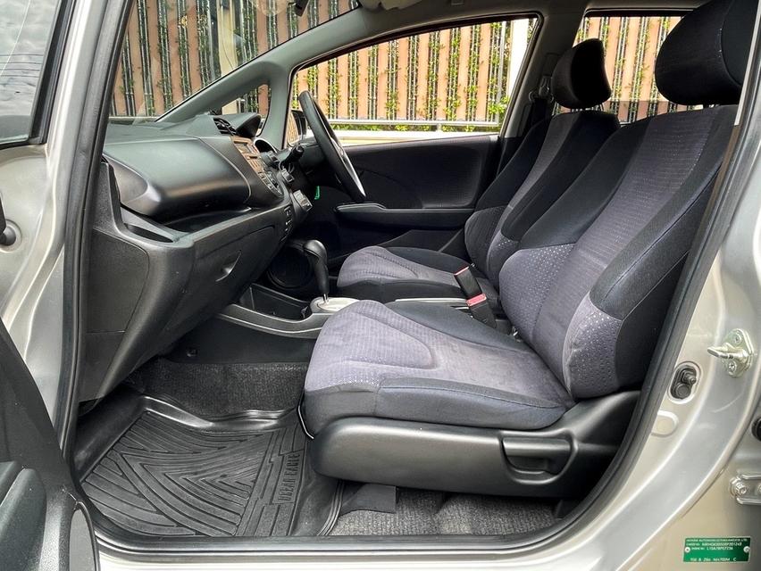 รหัสรถ DWC3291 HONDA JAZZ 1.5 S (โฉมGE) ปี 2010 เกียร์AUTO 13