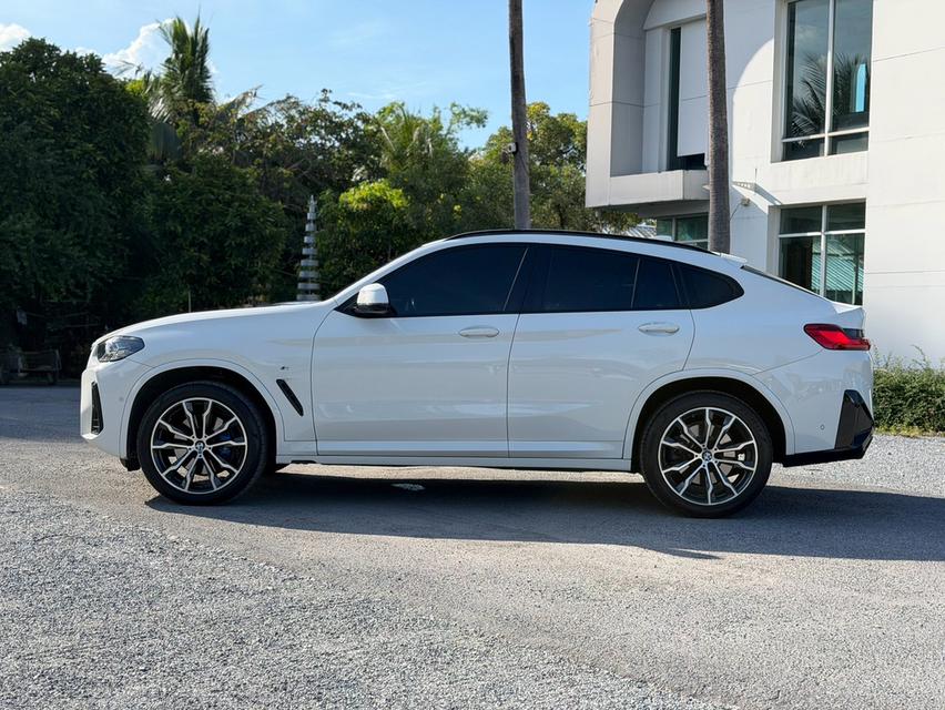 BMW X4 xDrive20d M Sport LCIปี 2022 ไมล์ 63,xxx kmราคา 2,290,000 บาทBSI: 30/08/2027 (5yrs/100,000km)Wa รูปที่ 7