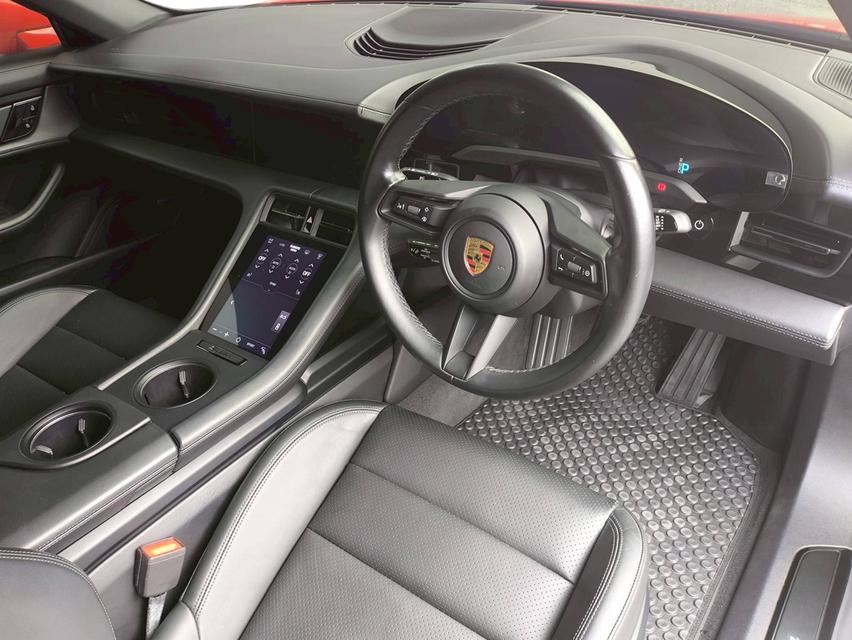 Porsche TAYCAN เปลี่ยนสัญญาผ่อนต่อ 7