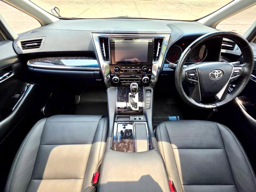 Toyota ALPHARD 2.5SC PACKAGE สีขาว ปี 2023 ไมล์ 20,000 กม. รูปที่ 10