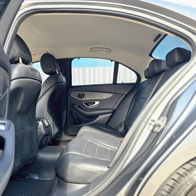 รหัสรถ 12AT4611 MERCEDES BENZ C350e 2.0 Avant-garde โฉม W205 ปีจด 2018 12