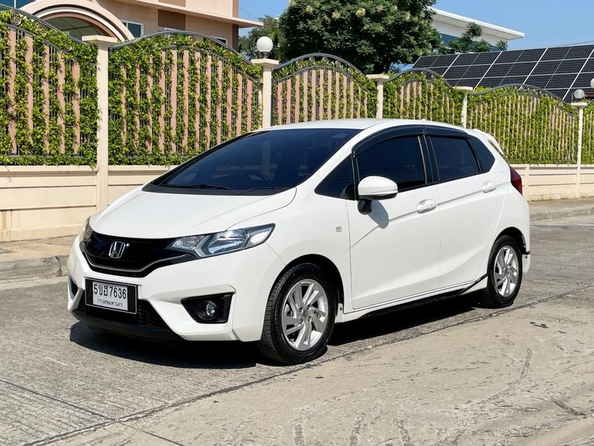 HONDA JAZZ 1.5 V (โฉมGK) ปี 2016 AUTO สภาพป้ายแดง