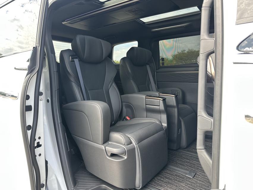 Toyota Alphard  Z hybrid 40  HEV 17