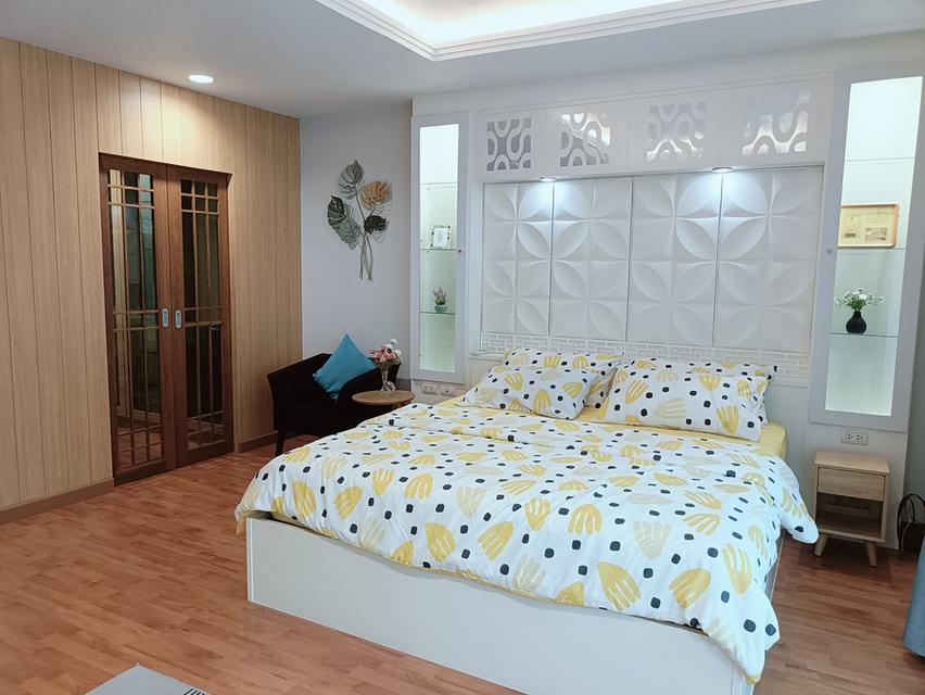 ให้เช่า ทาวน์โฮม 3 ชั้น 20 ตร.ว. 3 นอน 3 น้ำ 35,000 บาท/เดือน 12