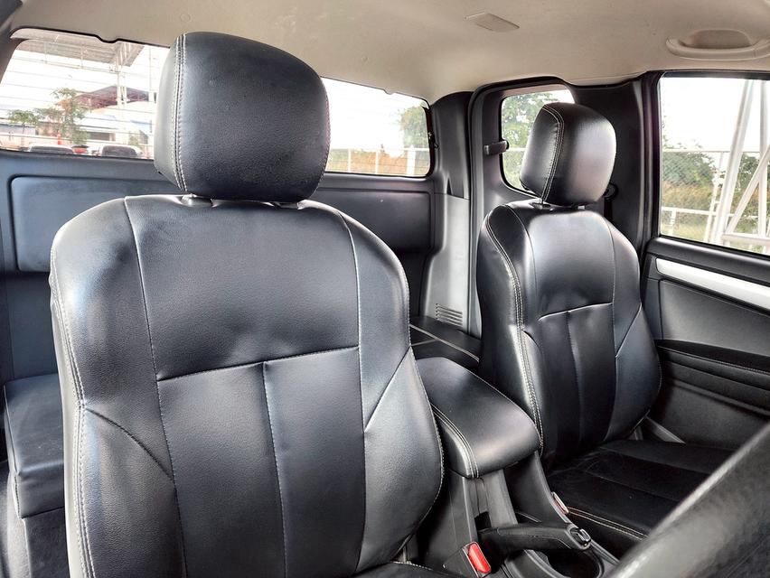  ISUZU D-max Space Cab 1.9L M/T  ปี 2019 11