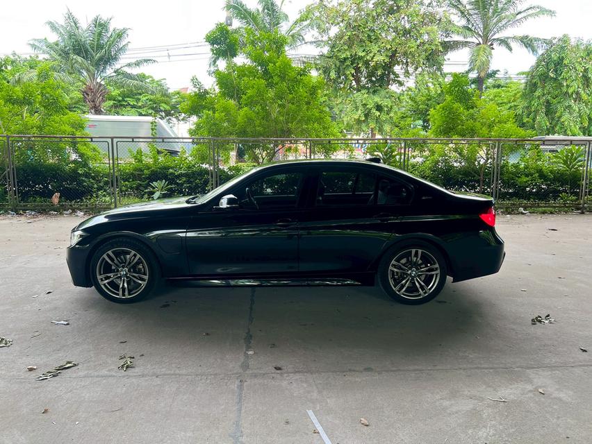 ขายรถ BMW 330e 2.0 Limousine RHD M Sport  ปี 2017 สีดำ เกียร์ออโต้ 7