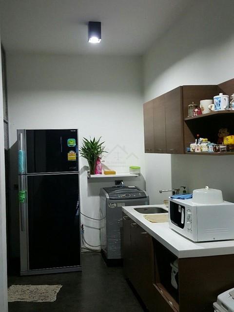 ให้เช่าบ้านเดี่ยว 2 ชั้น 98 ตรว. 5 ห้องนอน ย่านโชคชัย 4 ลาดพร้าว เลียบด่วน พร้อมเฟอร์นิเจอร์ ใกล้ทางออกถนนเลียบด่วน รามอ 4