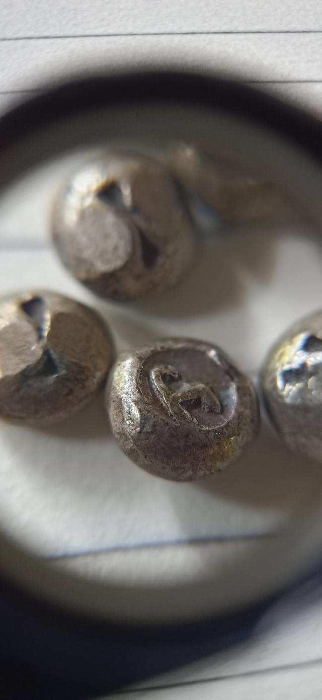 เม็ดเงินนะโมตาไก่ หลังขีด