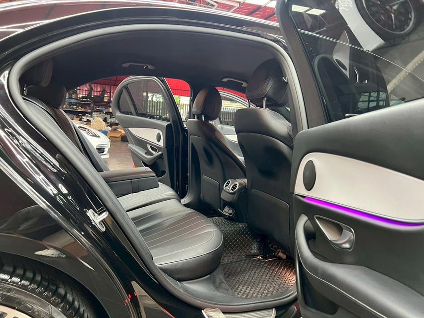 Mercedes-benz E220D w213 2.0 AMG Sport ปี2022 10