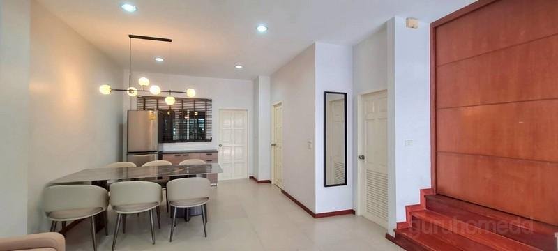 ให้เช่าทาวน์โฮมหรู 4 ชั้น โกลเด้น โฮม พาร์ค วิลล์ พื้นที่ใช้สอยมากถึง 280 ตรม 4นอน 5น้ำ ใกล้ โรงเรียนนานาชาติชรูว์สเบอรี 2