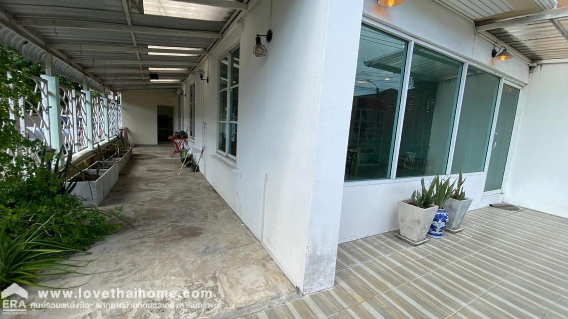 ขาย บ้าน ทาวน์โฮม 4 ชั้น เส้นเมน นวมินทร์ 70 หลังมุม 47 ตรว.  เข้า-ออกได้ ทั้งซอยนวมินทร์ 72,74 และถนนรัชดารามอินทรา 4