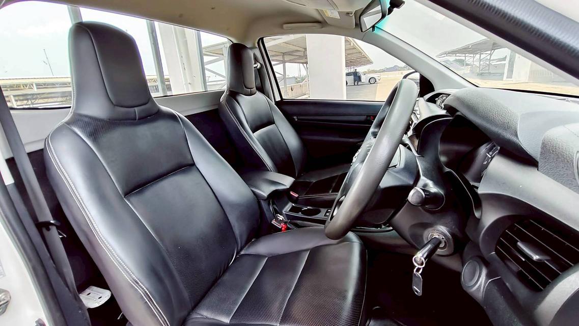 ขาย Toyota Revo 2.8J Plus ปี19 14