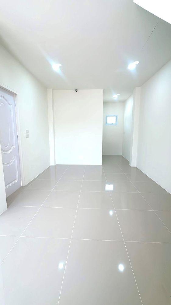 ขายบ้านเดี่ยวหรู 2 ชั้น บ้านศรีย้อย ต้นธง - ลำพูน บ้านใหม่สไตล์โมเดิร์น ของแถมจัดเต็ม ถูกมาก ใกล้ตัวเมืองลำพูน เชื่อมต่อเชียงใหม่ 10