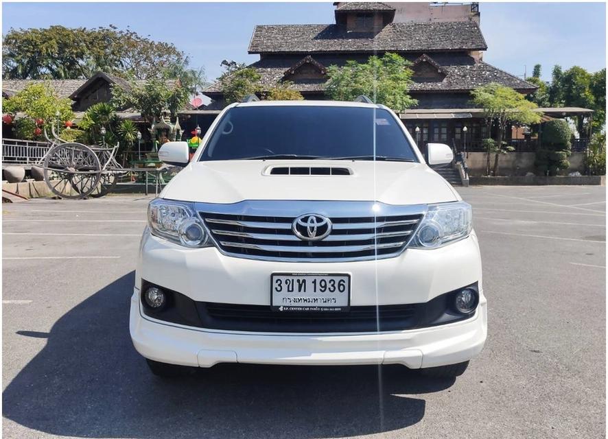  Fortuner 3.0V (2WD) รุ่นครบรอบ 50 ปี 2