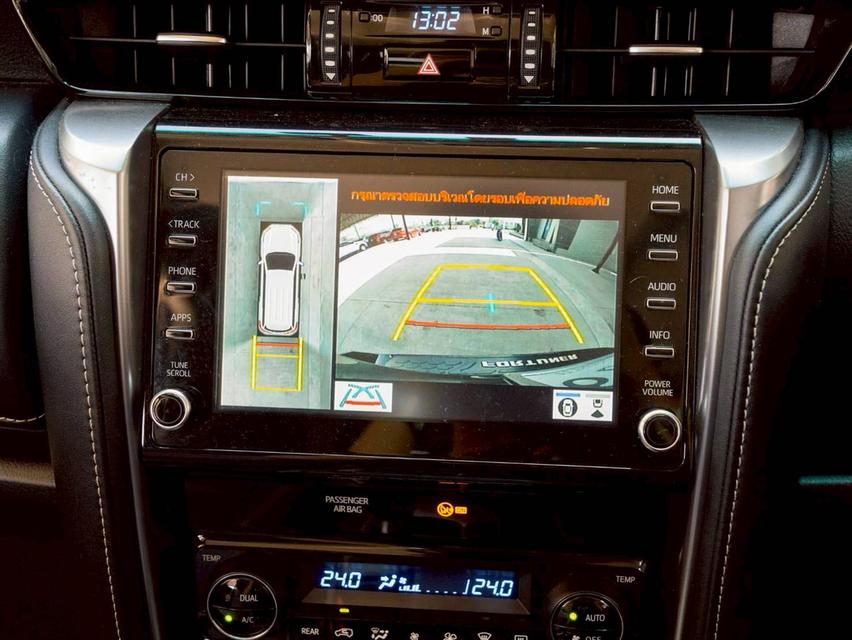 Toyota Fortuner 2.4G ปี22 9