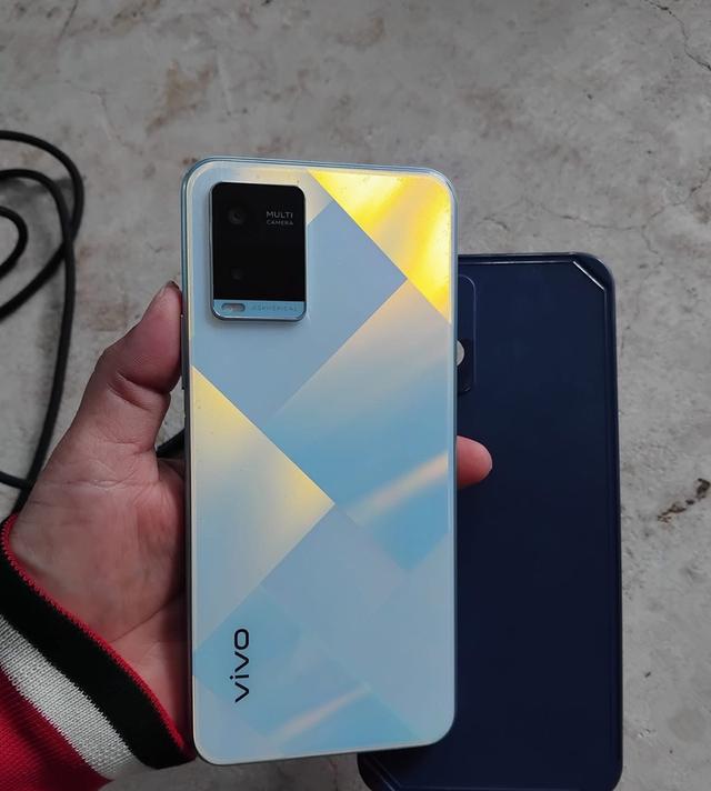 ปล่อยต่อโทรศัพท์ Vivo Y21 เครื่องใช้เอง