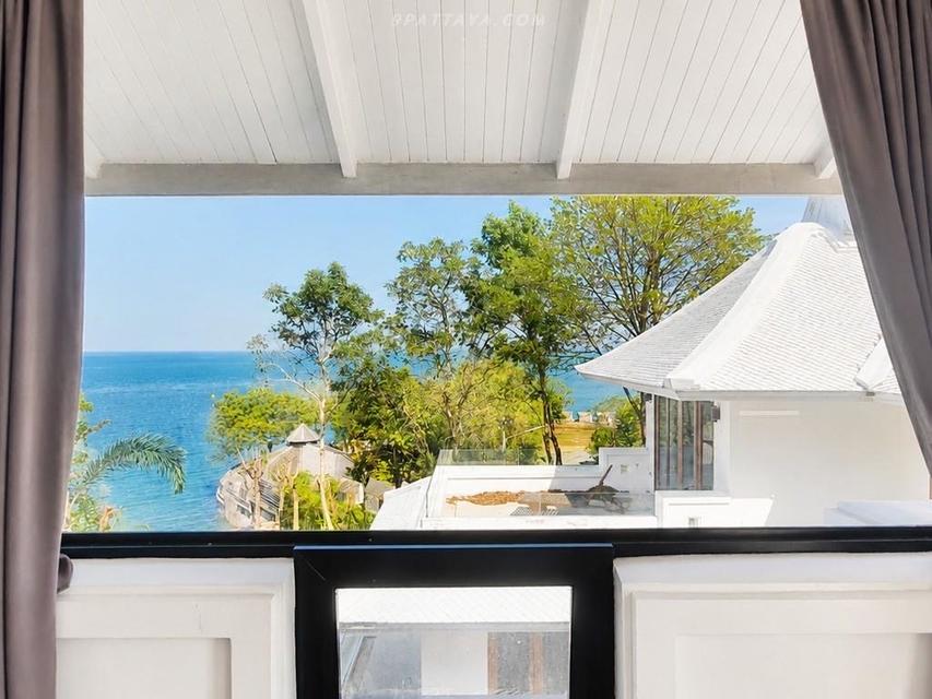 For Sale / Rent — Ultra Luxury Private Beachfront Villa, Wongamat North PattayaA rare private beachfront residence Wongamat Beach, 6