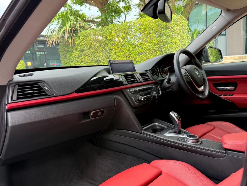 2015 BMW 320D GT SPORTLINE รถออกศูนย์ BMW THAILAND รถวิ่งน้อย เข้าศูนย์ทุกระยะ ไม่เคยมีอุบัติเหตุครับ 11