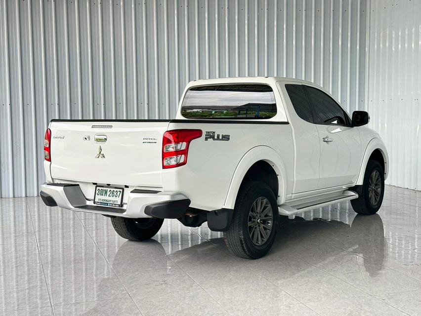 Mitsubishi TRITON 2.4 GLS PLUS CAB รุ่นรองท็อป ปี2017 ดีเซล เกียร์ธรรมดา รูปที่ 5