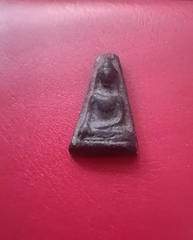 พระเนื้อดินเก่าไม่ทราบที่