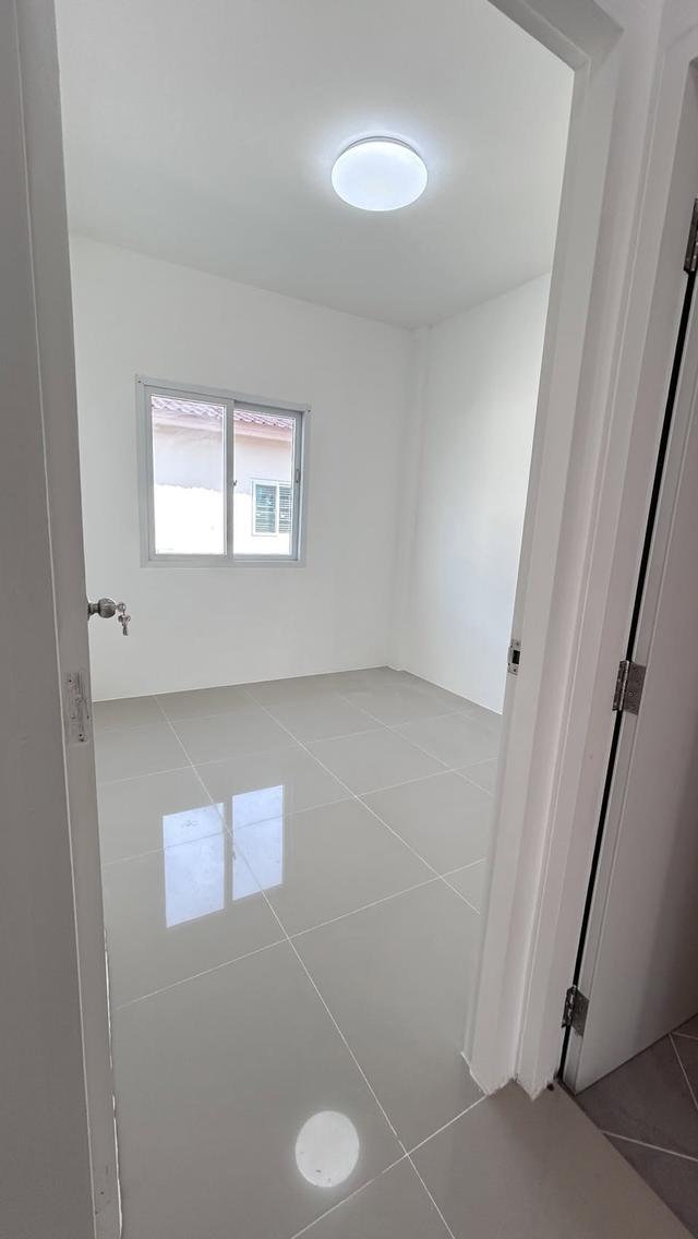 ขายด่วนทาวน์โฮม 2 ชั้น ราคาถูกที่สุดในโครงการ รีโนเวทใหม่ พร้อมเข้าอยู่ 13